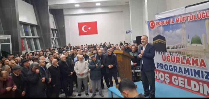 337 UMRE YOLCUSU  DUALARLA UĞURLANDI 