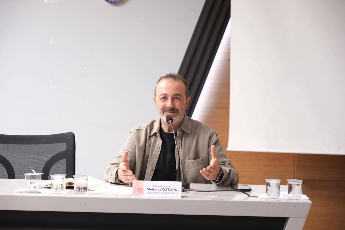 MEHMET ÖZTÜRK  YENİ KİTABINI  OKURLARLA BULUŞTURDU