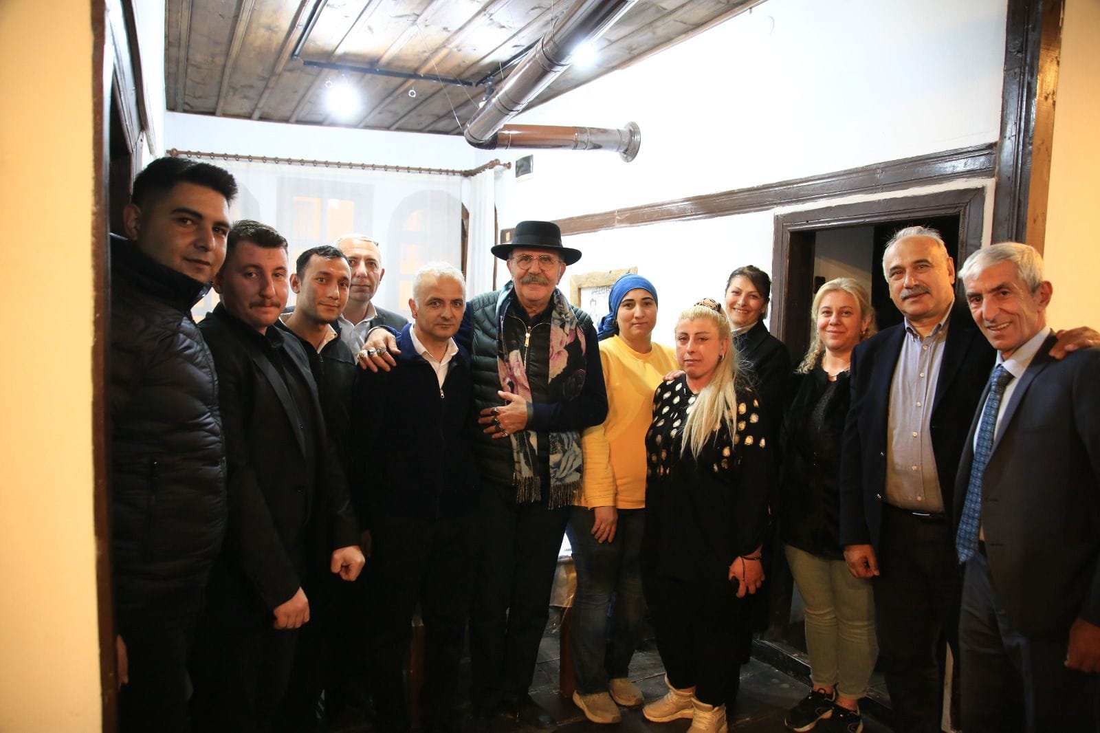 ÃœNLÃœ GURME ADNAN ÅžAHÄ°N Ä°SKÄ°LÄ°P MUTFAÄžINI YERÄ°NDE KEÅžFETTÄ°