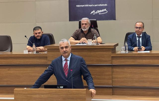 AHLATCI: ÇORUMLU İŞ İNSANLARIMIZLA GURUR DUYUYORUZ