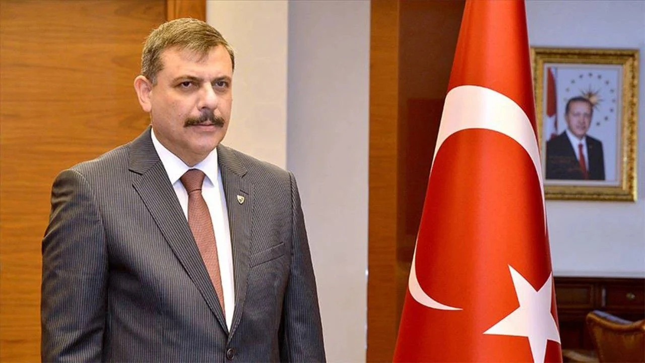 ÇORUM ESKİ VALİSİ İÇİŞLERİ BAKANI OLDU