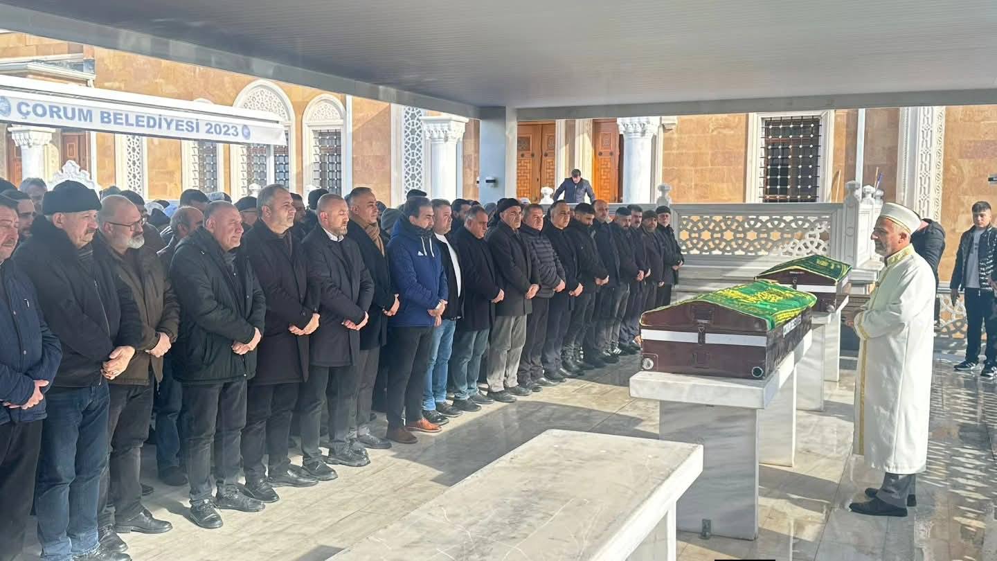 HACI MUHARREM EZER DUALARLA SON YOLCULUĞUNA UĞURLANDI! 