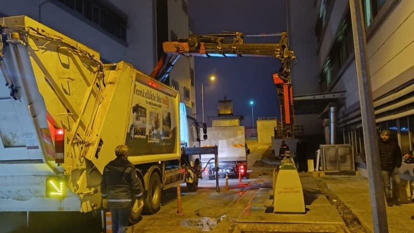 MORG Ã–NÃœNDEKÄ° Ã‡Ã–P KONTEYNERLERI  KALDIRILIYOR