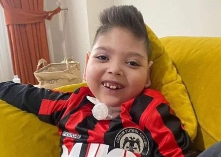 Ã–MER YAÅžAM MÃœCADELESÄ°NÄ° KAYBETTÄ°