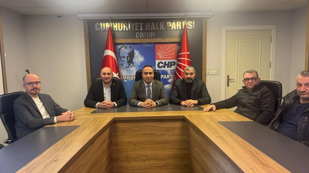 ESNAF TEMSİLCİLERİNDEN CHP’YE KUTLAMA ZİYARETİ