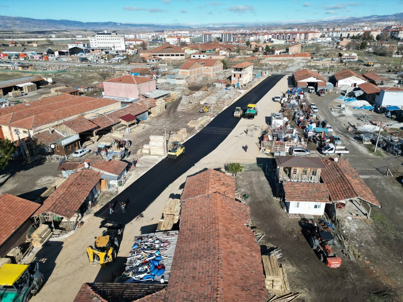 BELEDİYEDEN TRAFİĞİ RAHATLATACAK  YENİ BİR BAĞLANTI YOLU DAHA