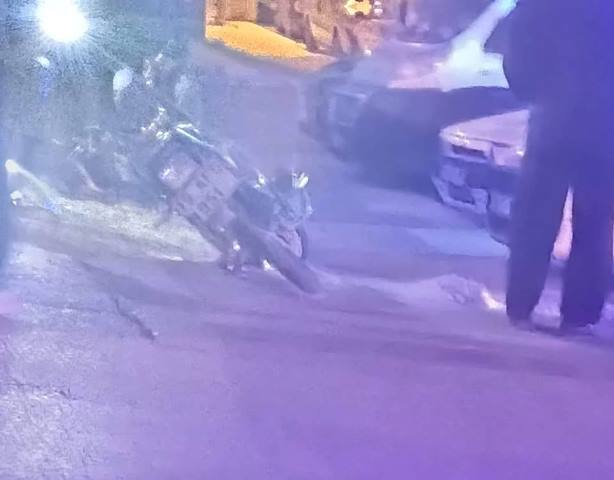 KIRMIZI IŞIK İHLALİ YAPAN MOTOSİKLET KAZAYA SEBEP OLDU