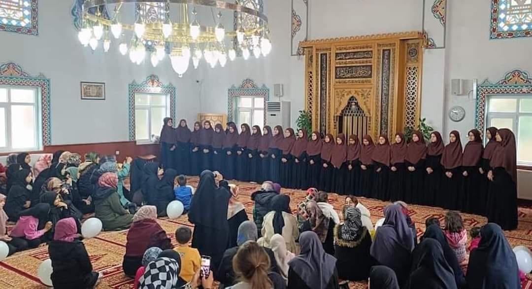 27 KIZ Ã–ÄžRENCÄ° HAFIZ OLDU