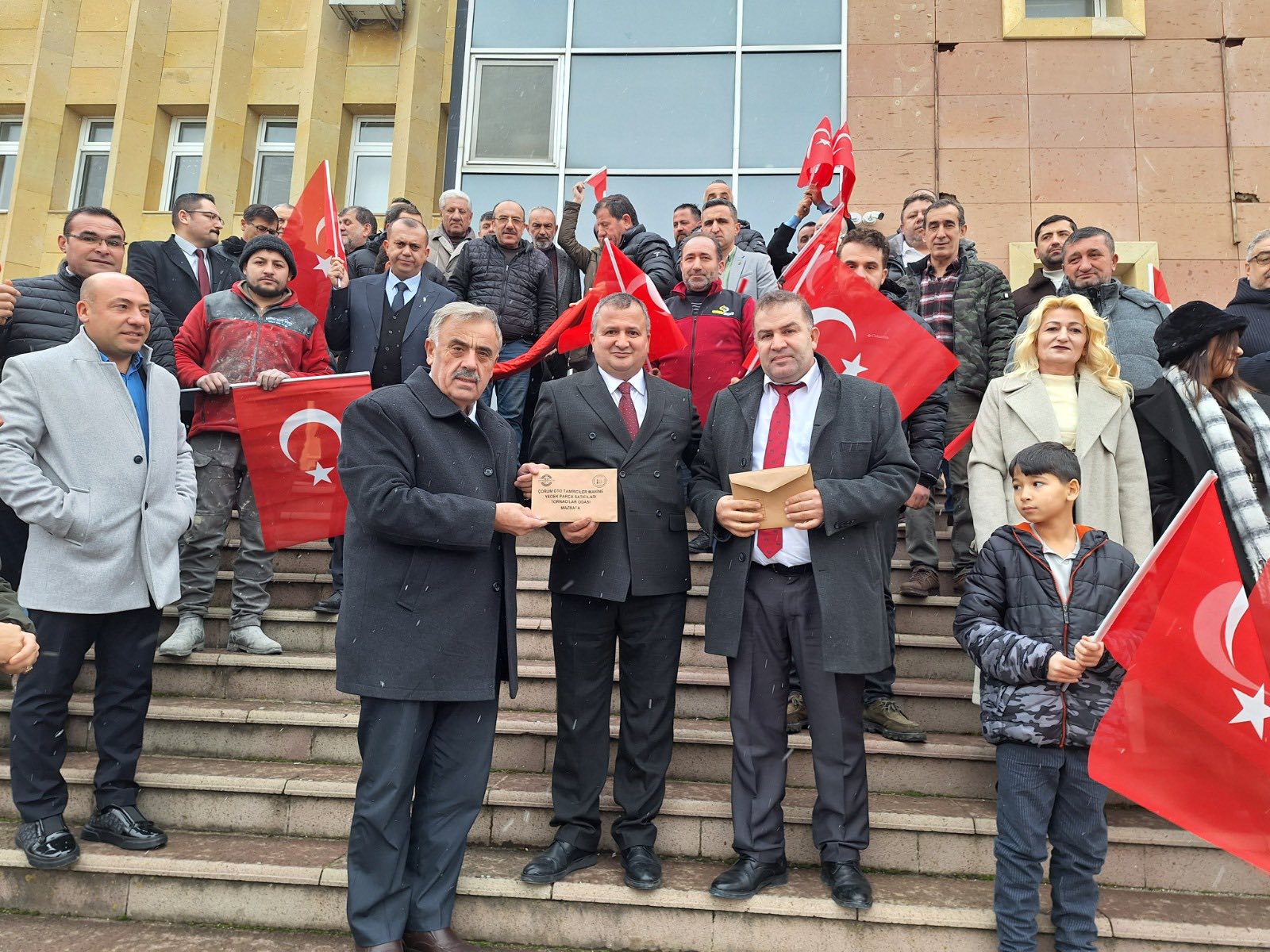 ODA BAŞKANLARINDAN MAZBATA  TÖRENİNDE “ANLAMLI MESAJ”