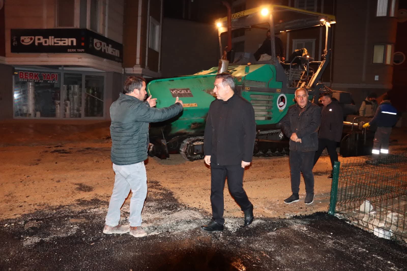 SUNGURLU'DA GECE GÜNDÜZ ASFALT MESAİSİ