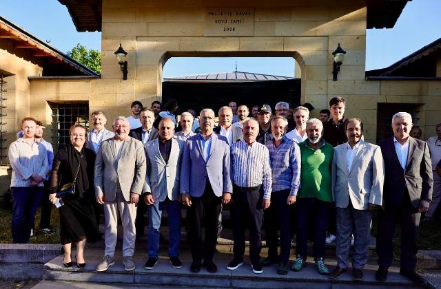 EROL OLÇOK VE OĞLU ABDULLAH TAYYİP MECİDİYE KAVAK KÖYÜNDE DUALARLA  ANILDI.