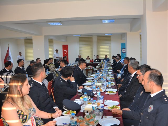 ÇORUM EMNİYET MÜDÜRLÜĞÜ'NDE 2026 YILI RÜTBE TERFİ TÖRENİ