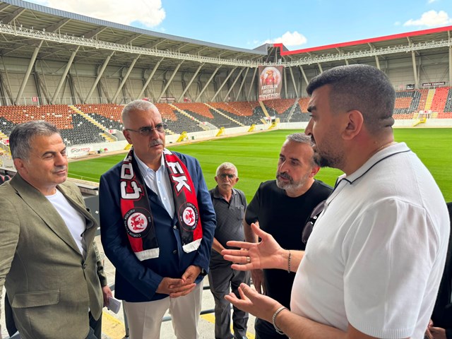 AHLATCI: SÜPER LİG'E YAKIŞIR BİR STADYUM İÇİN ÇALIŞIYORUZ