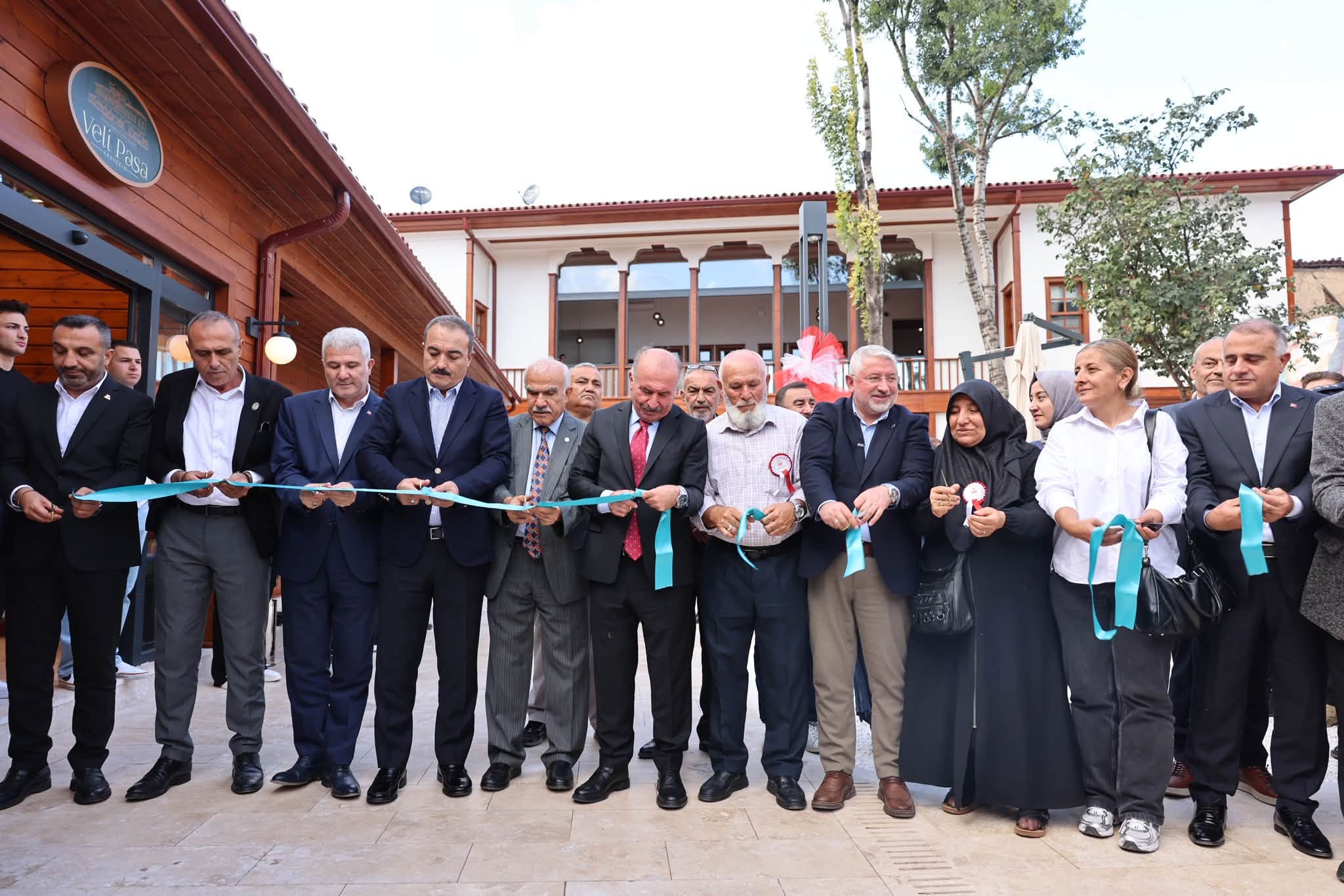İKİZ KONAKLAR BUTİK OTEL TÖRENLE HİZMETE AÇILDI