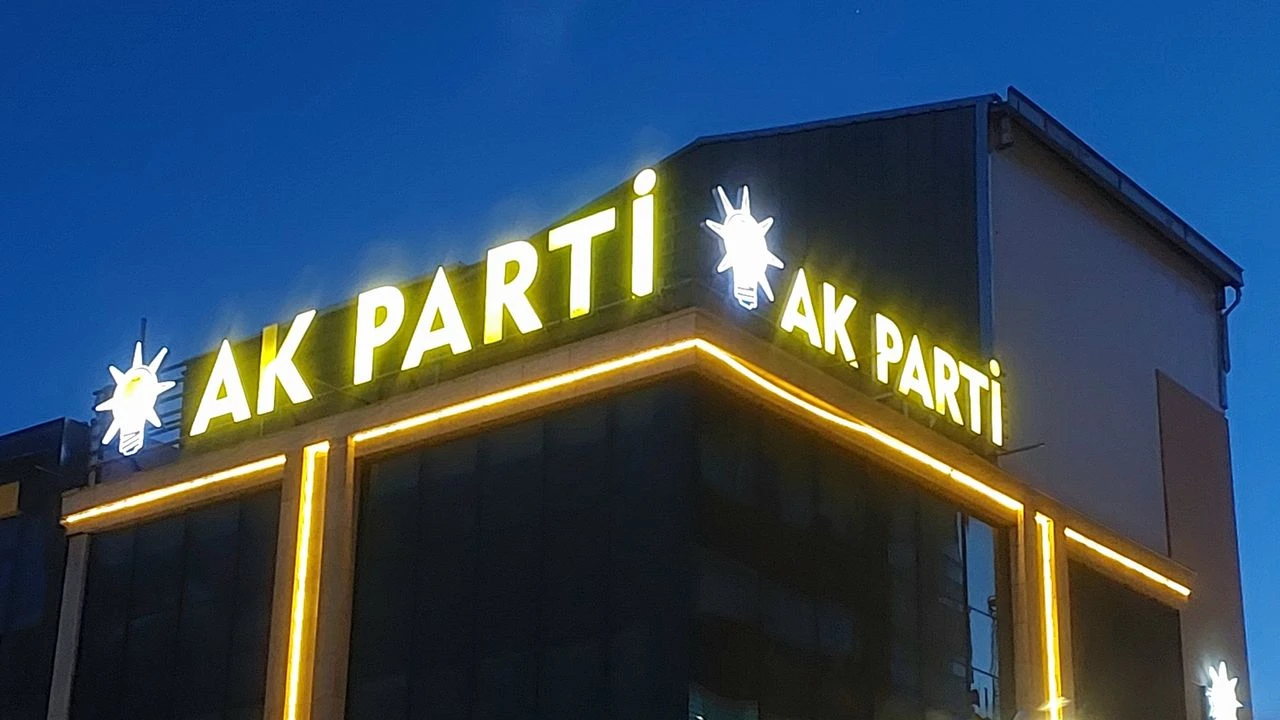 AK PARTİ YÜRÜTMEDE ROTASYON